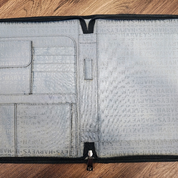 Harvey's Designer seatbelt portfolio notebook with organization - Picture 7 of 11